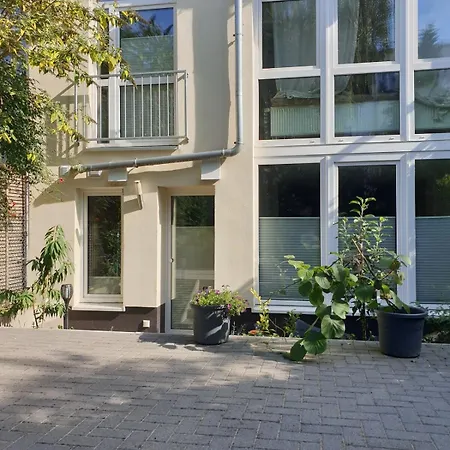 Romantisches 1 Zimmer-apartment Mit Garten An Der Weser شقة