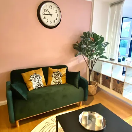 Romantisches 1 Zimmer-apartment Mit Garten An Der Weser Apartment *